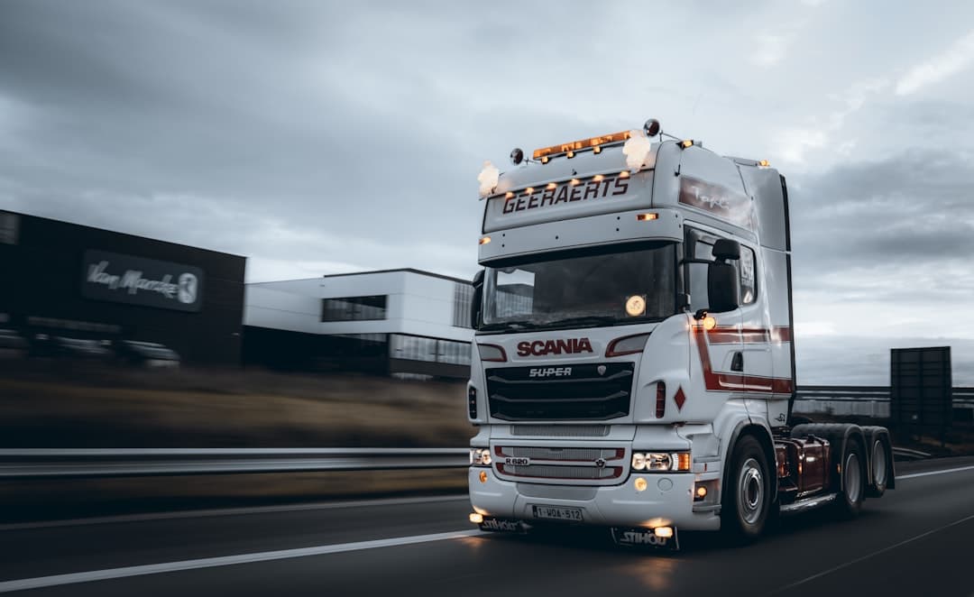 Đội xe vận tải logistics Kim Tín